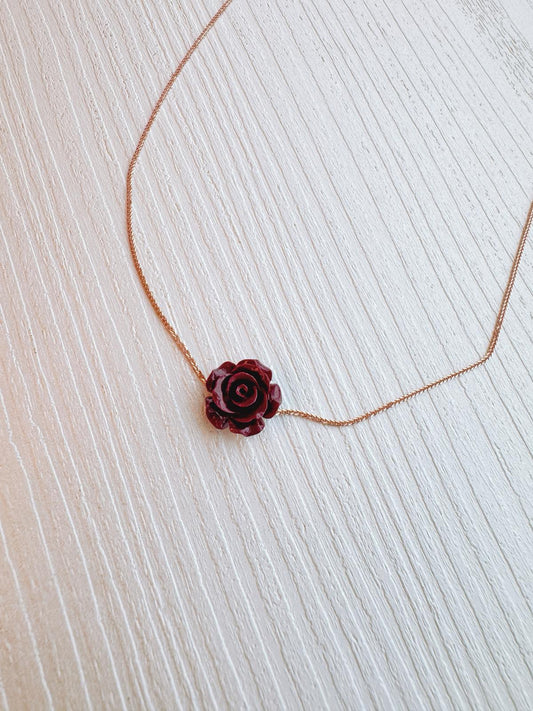 Fiery cinnabar (rose) necklace