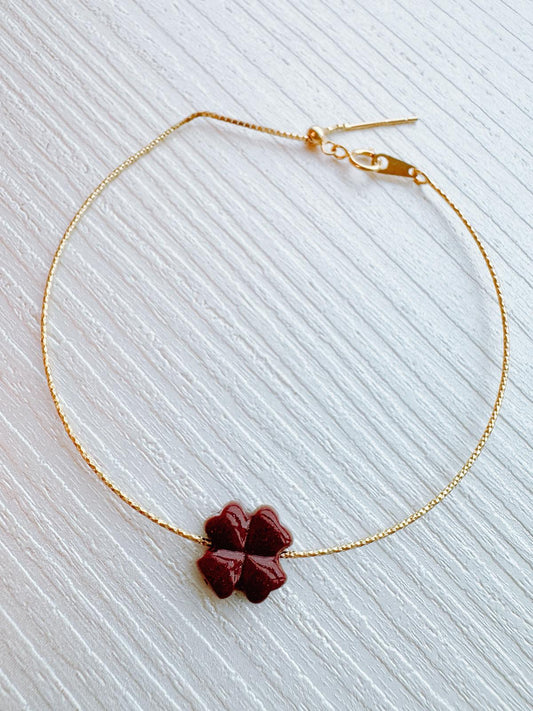 Fiery cinnabar (clover) bracelet